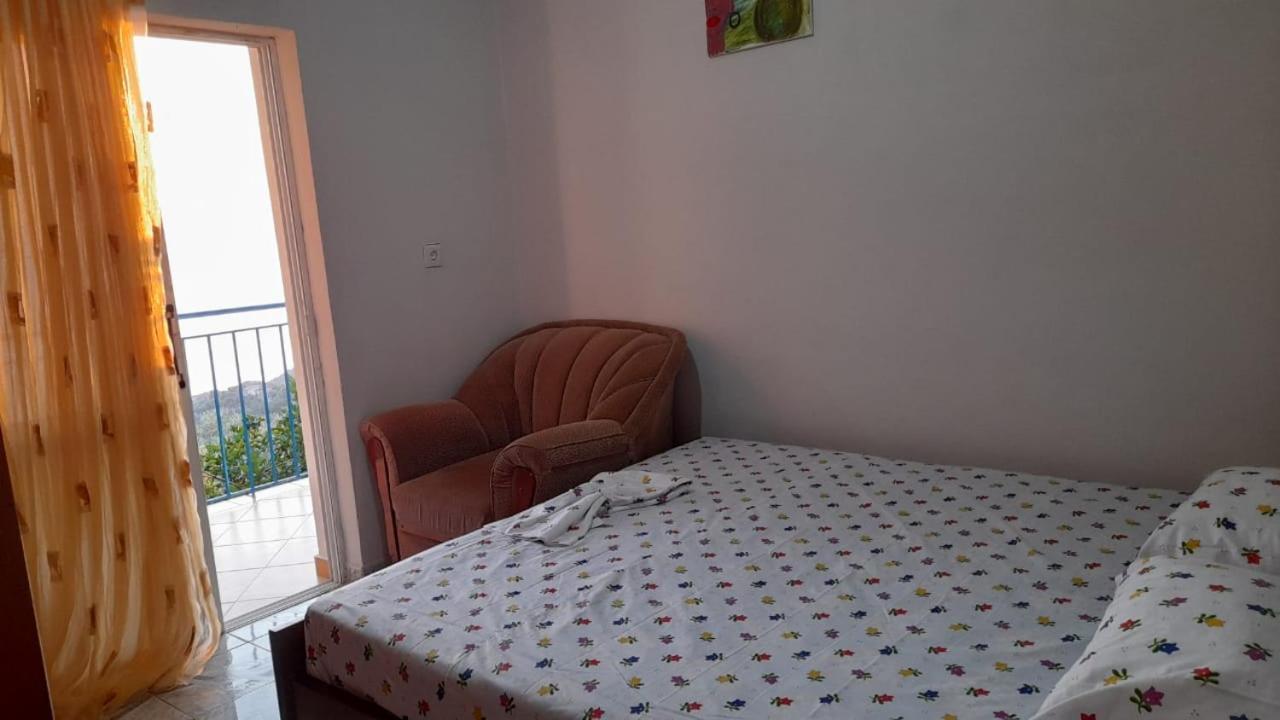 Вилла Eva'S House Лукове Экстерьер фото